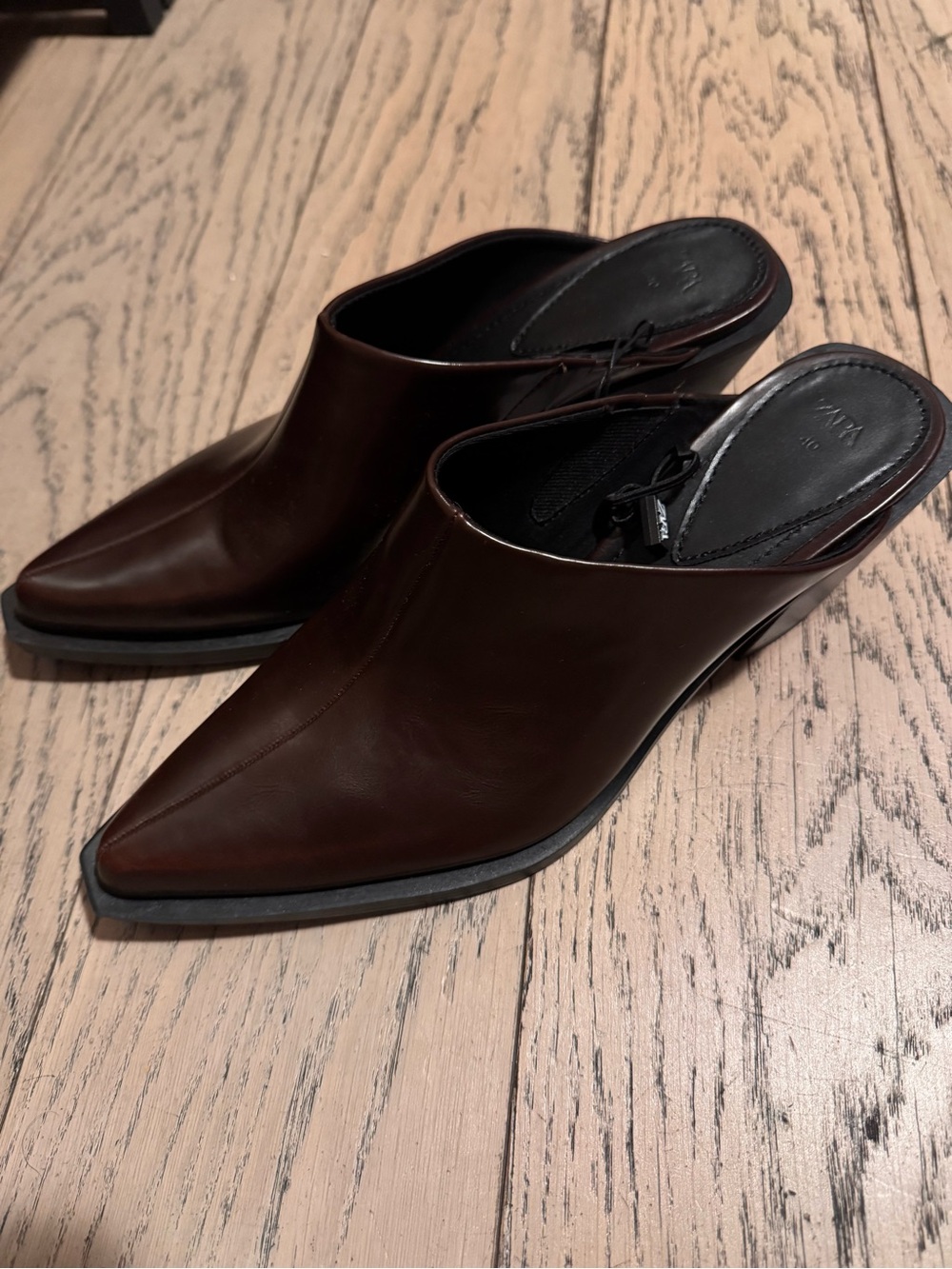 NWT ZARA Brown/Burgundy Leather Pointed-Toe Mule